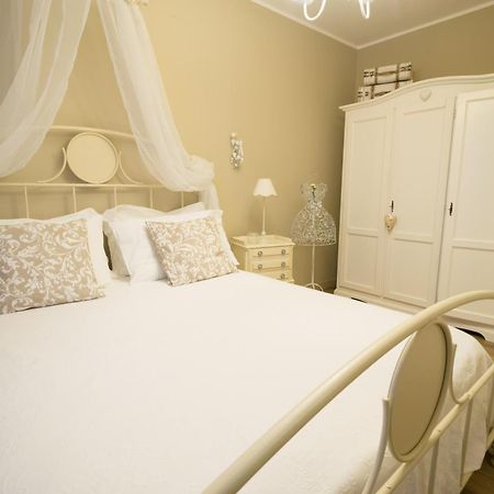 Bnbook Maison Charlotte Lago Maggiore Porto Valtravaglia Εξωτερικό φωτογραφία