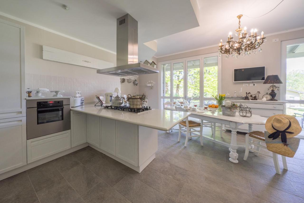 Bnbook Maison Charlotte Lago Maggiore Porto Valtravaglia Εξωτερικό φωτογραφία