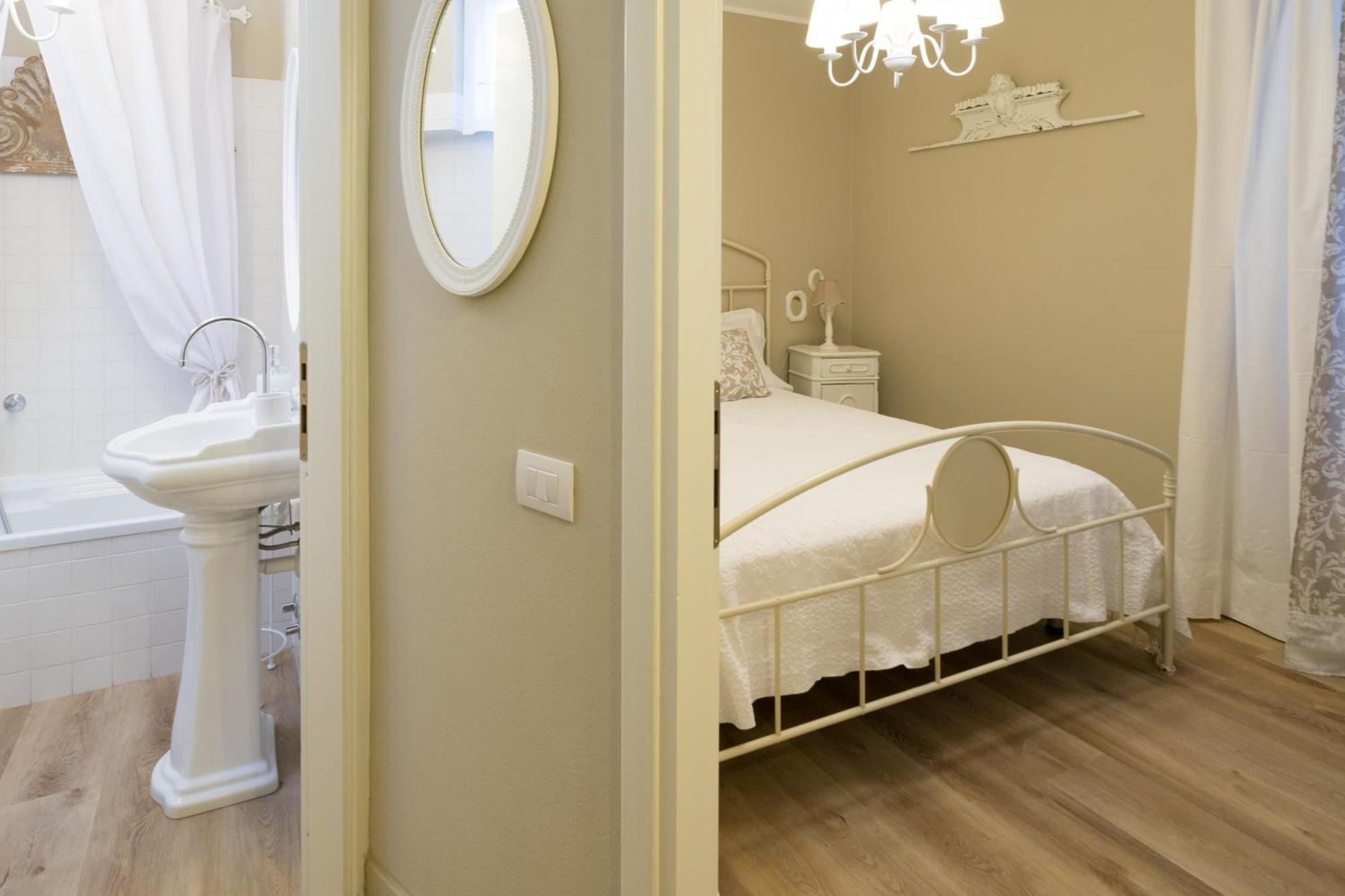 Bnbook Maison Charlotte Lago Maggiore Porto Valtravaglia Εξωτερικό φωτογραφία